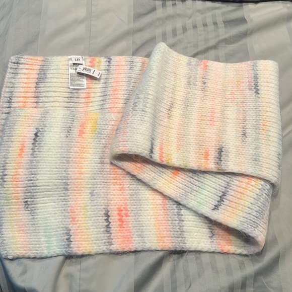 ⚡️NWT⚡️Gap Hat & Scarf - Picture 4 of 6